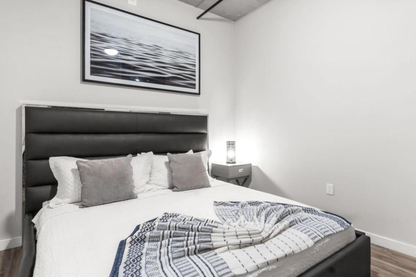 Modern 2 Bed Getaway Steps From Tropicana Field St. Petersburg Eksteriør bilde
