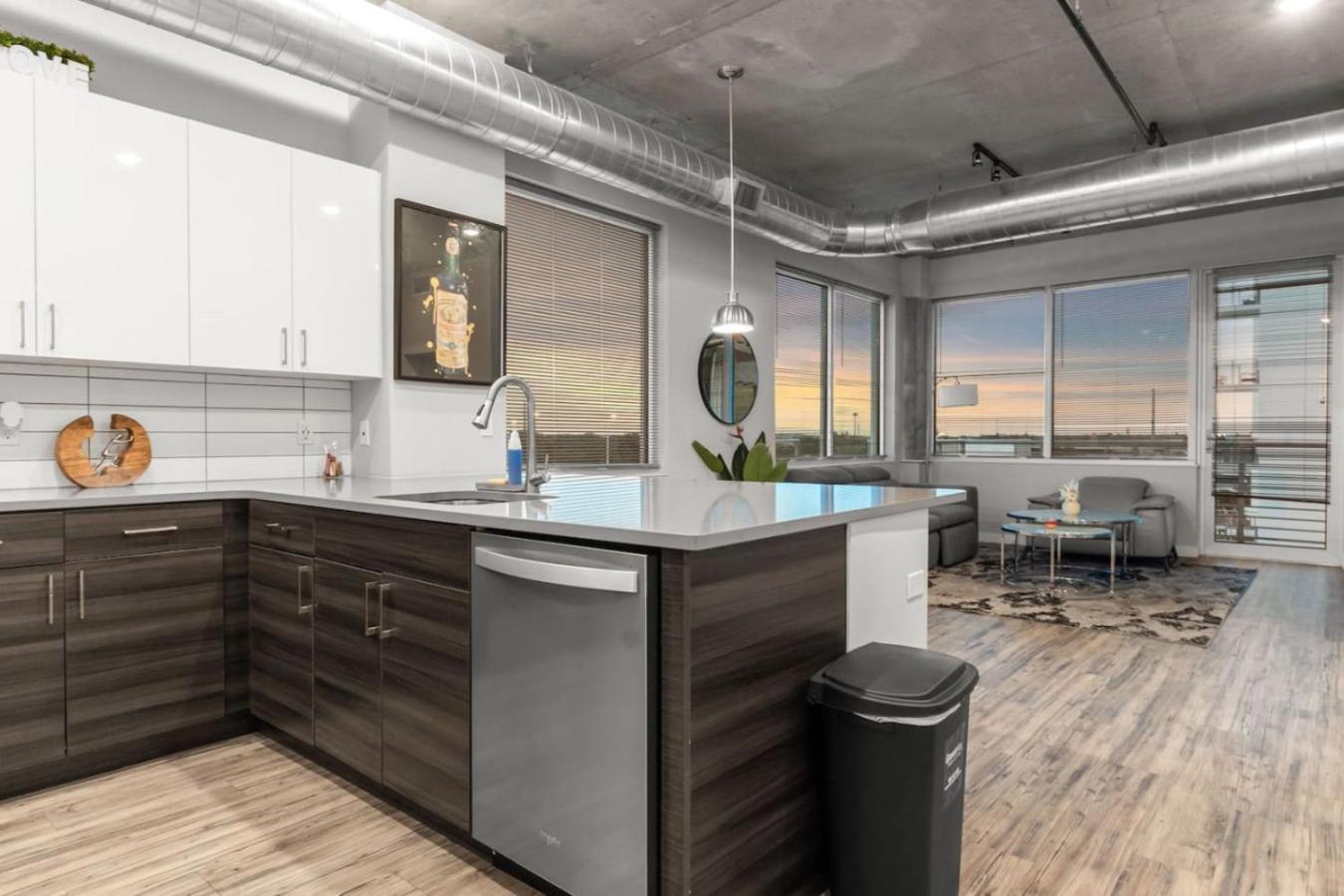 Modern 2 Bed Getaway Steps From Tropicana Field St. Petersburg Eksteriør bilde