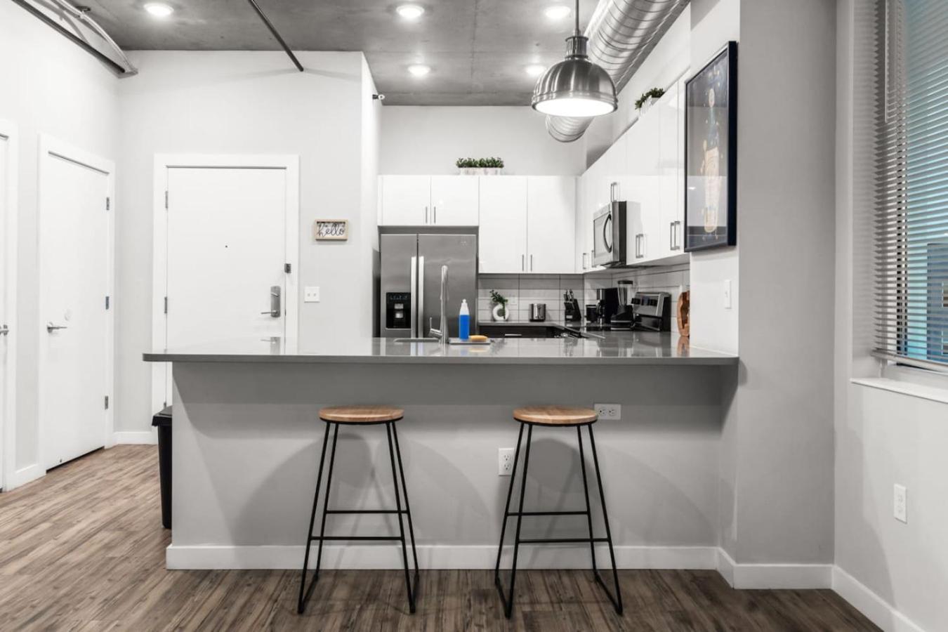 Modern 2 Bed Getaway Steps From Tropicana Field St. Petersburg Eksteriør bilde